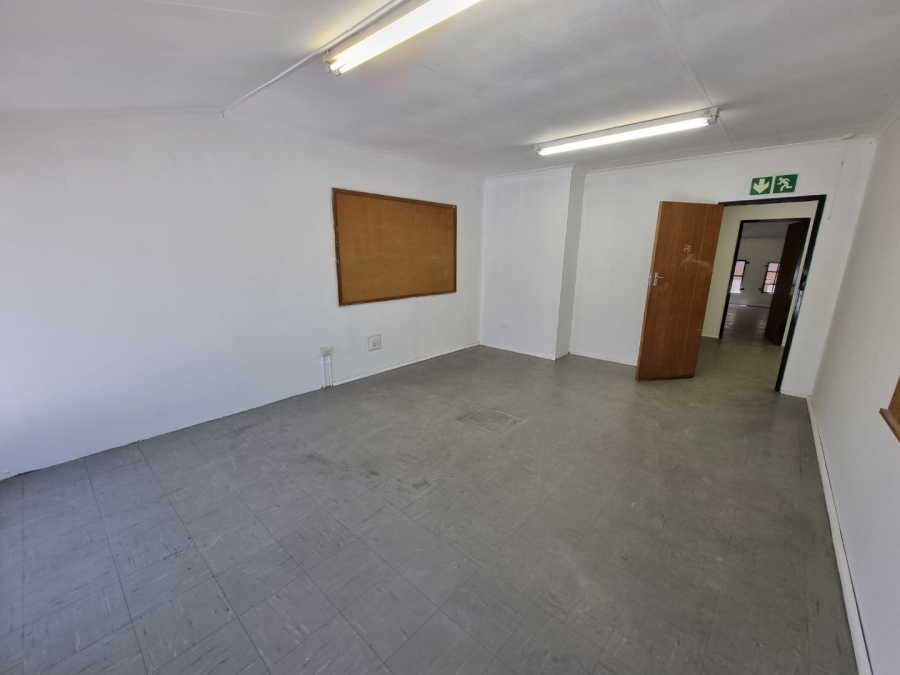 To Let commercial Property for Rent in Harrismith Free State